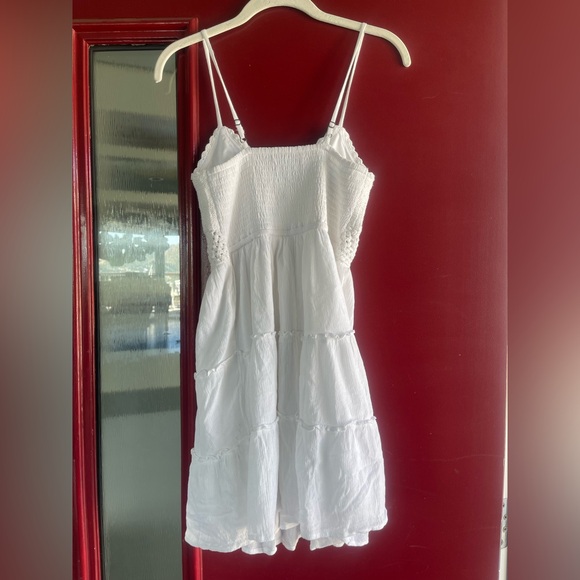 Hollister white sundress with crocheted bodice - Picture 3 of 9